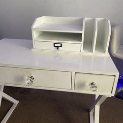 White Desk 