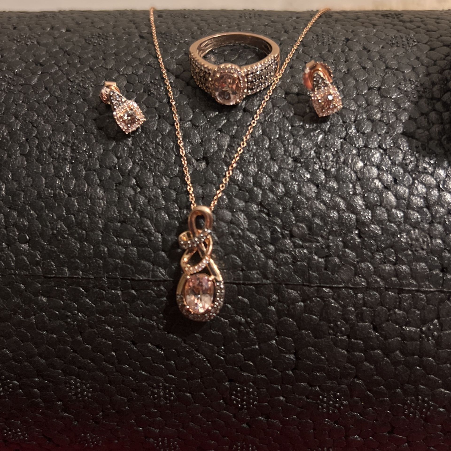 Levian- Morganite Stone w/chocolate Diamonds
