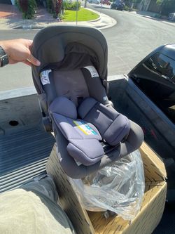 Baby car seat Nuna