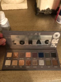 Lorac palette