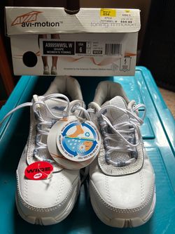 Avia Avi-Motion Women's Toning Sneakers Size 6 Wide