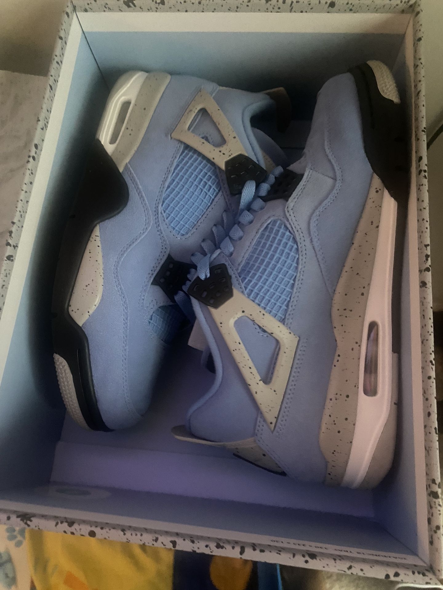 Retro Jordan 4 Unc