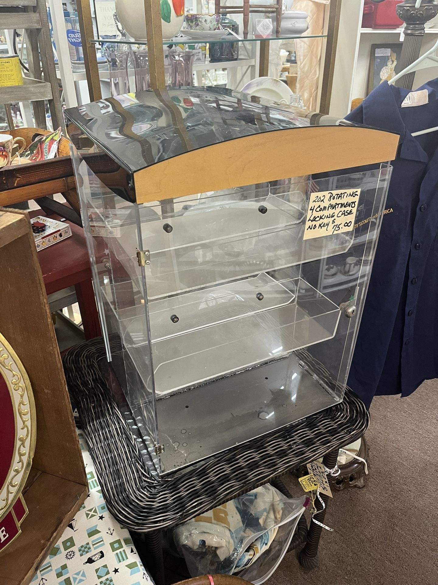 Rotating Locking Case - No Key