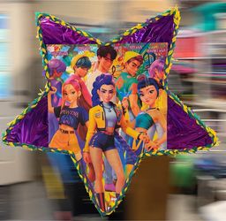 K-pop. Saja piñata ❤️❤️ avalible