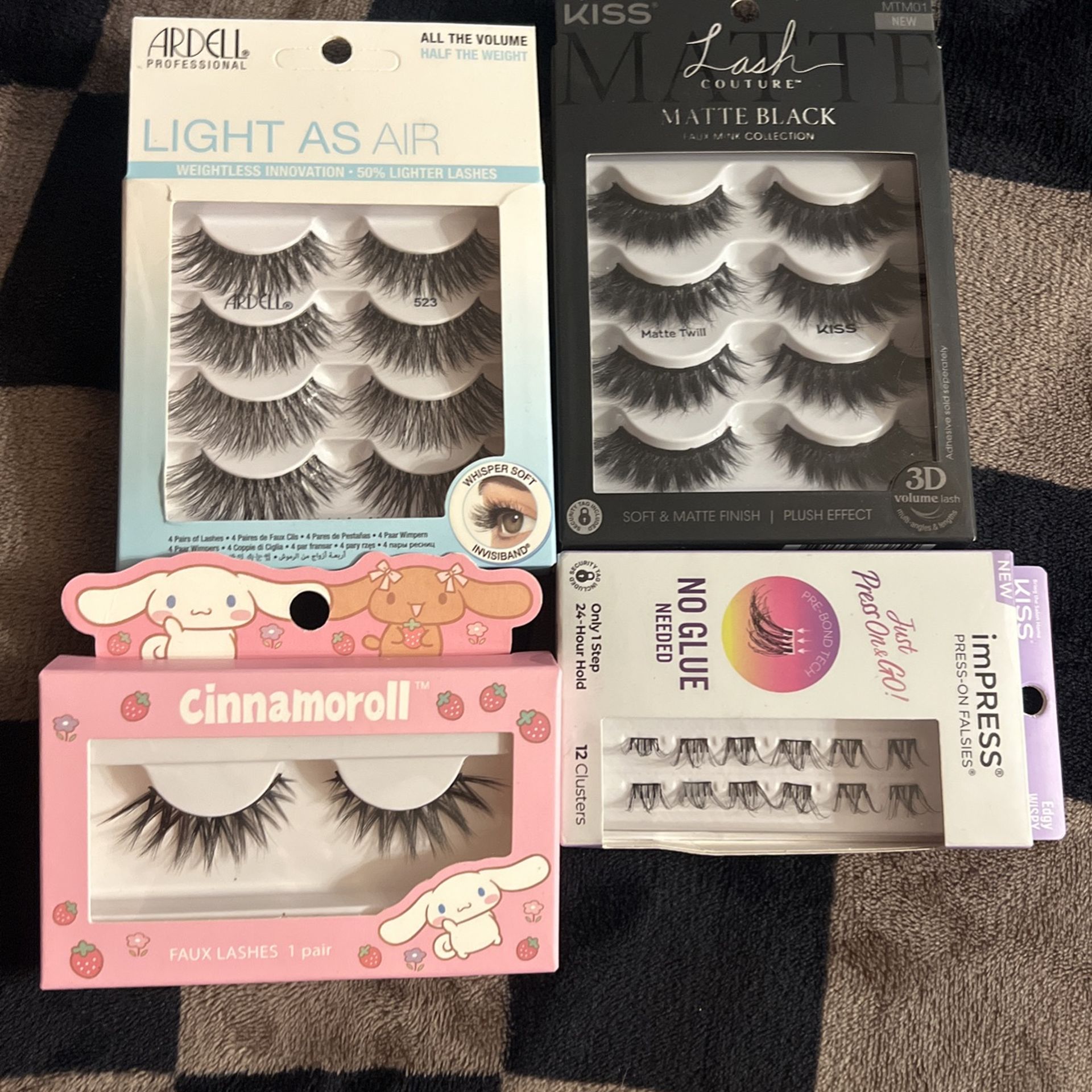 4 Sets Of Lashes 