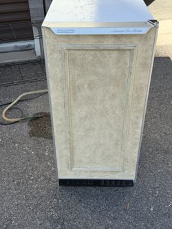 Scotsman Undercounter Ice Machine – 15” Wide Commercial Ice Maker