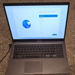Asus Vivibook Laptop 15.6" Screen. 