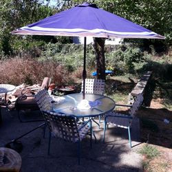 Outdoor Table And Chairs With Umbrella