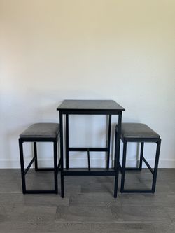 Bar Table
