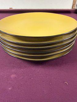 Set of 6  Corelle Fall Yellow and Black Dinner Plates