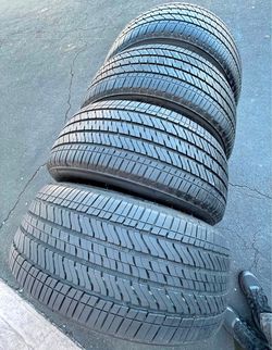 275/50/22 Bridgestone vendo un set de llantas usadas excelente condiciones de vida las 4 ✅🤩I am selling a set of used tires, all 4 in excellent livin