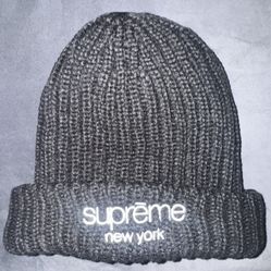 Supreme Black Ribbed Beanie