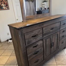 Drawer Dresser