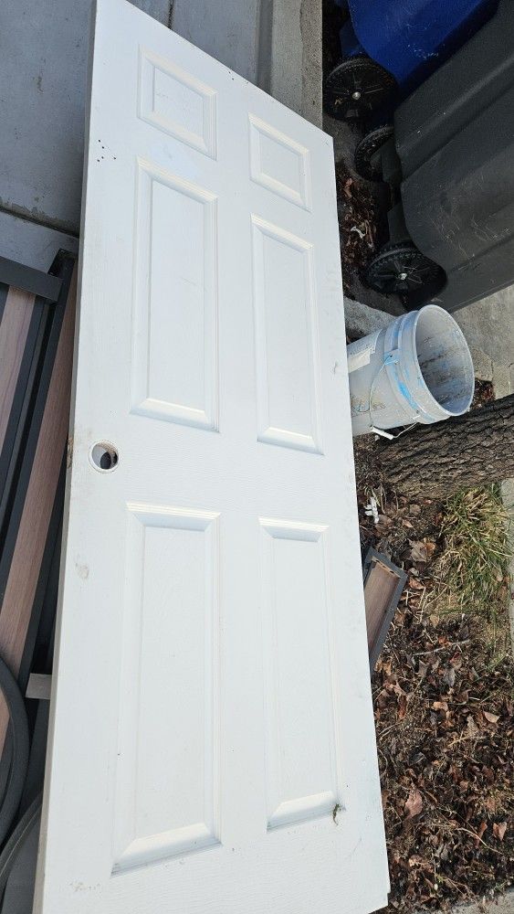 NO DOORS - Free Junk And Other Stuff That Works - Doors Are Gone