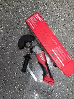 Milwaukee M18 Grinder