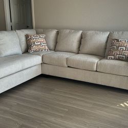 2-PC Beige Sectional. 🚚WE DELIVER🚚