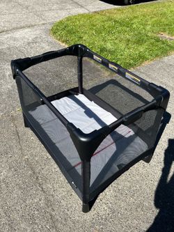 4Moms Pack and Play