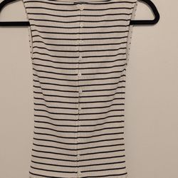 Ann Taylor petite ribbed sleeveless button top. 