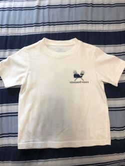 Boys Vineyard Vines T-shirt (used in good condition)