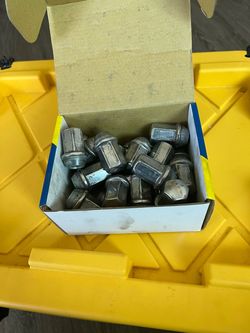 2016 Chevy Silverado stock lug nuts