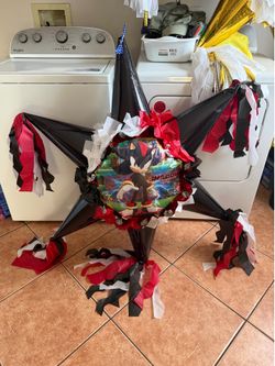 Sonic shadow bola star pinata