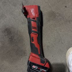 Milwaukee Multi-Tool