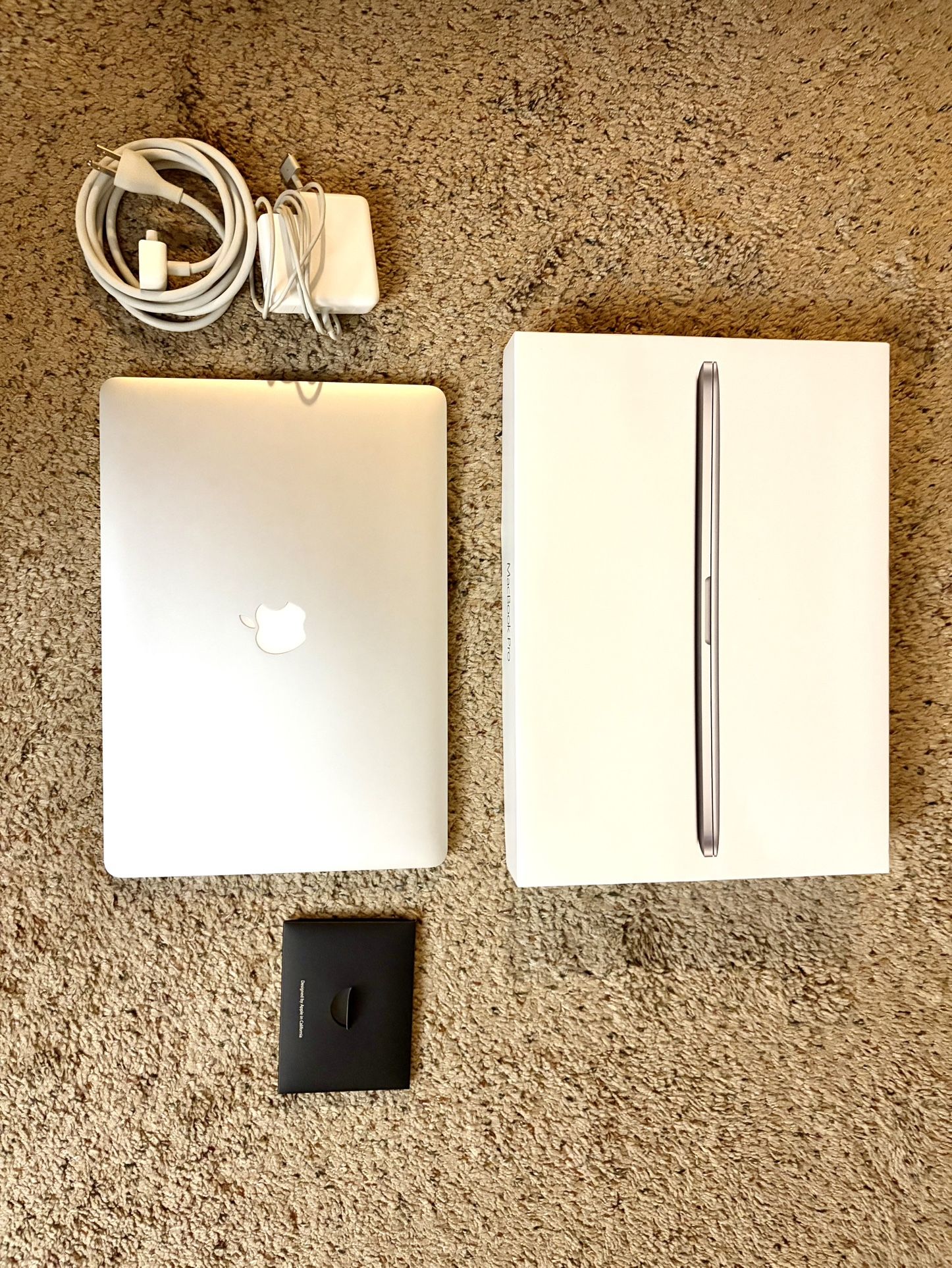2015 MacBook Pro (AMD Graphics, 16GB/512GB) - With Original Box