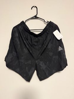 Reebok Men’s Athletic Shorts Black/Gray Size L – 7” Inseam – New With Tags