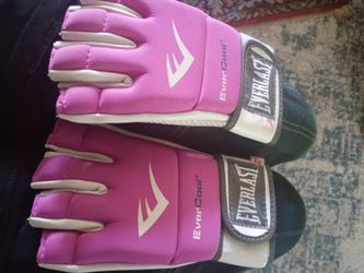 Woman's mma gloves