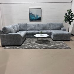 Super Soft Ushaped Sectional sofa/ couch