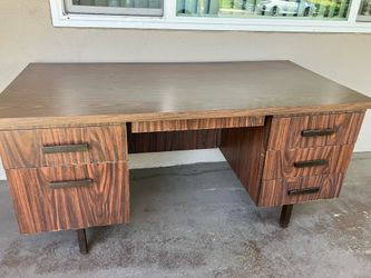 Free desk! 60”W 30”D 29”H