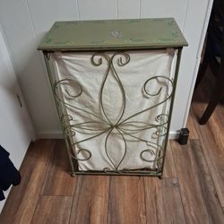 Clothes Hamper w Hand Painted Lid