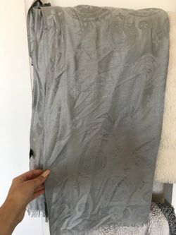 Louis Vuitton Scarf for Sale in Phoenix, AZ - OfferUp