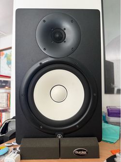 Yamaha HS8 studio monitors