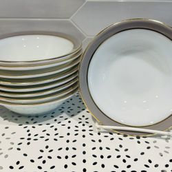 Set of 9 vintage Pyrex grey stripe  with gold rim bowls . 5 1/2” across and 1 1/2” deep. Berry dessert dishes. 