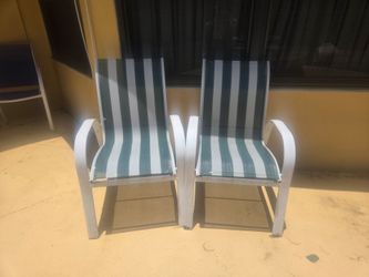 Set of 2 Patio Chairs $25 Total for Set