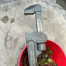 Ampco W-215 36" Non-Sparking Pipe Wrench - Aluminum Bronze, USA Made