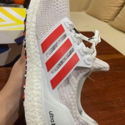 Steal Brandnew Adidas Ultraboost 