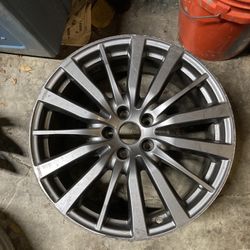 Maserati Gibley Quattroporte front wheel (contact info removed)52  8.5x19 