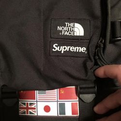 Supreme x The North Face SS14 Expedition Medium Day Pack - Black