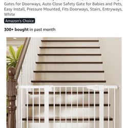 Cumbor Expandable 31.6-48" Baby Gate for Stairs, Wall-Mounted, 2-in-1 No Bottom Bar Dog Gate Indoor, Auto Close Pet Gate for Doorways with Large Walk 