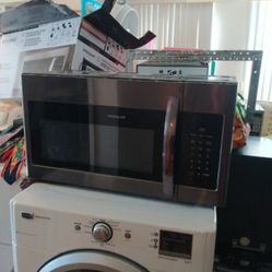 Frigidaire Microwave Width 30"Height 16"
