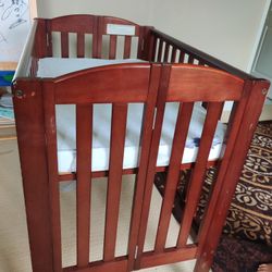 Baby Crib Portable And Foldable 
