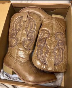 Cowgirl boots size 7