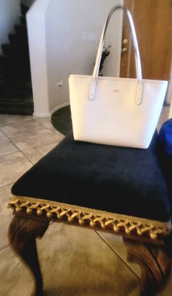 COACH, 
Authentic, Classic Solid cream tone