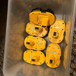 6 DeWalt batteries 18v xrp