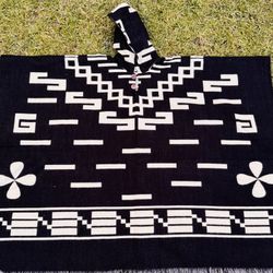 Handcrafted Alpaca Poncho, Unisex, One Size, Lightweight, Machine Washable. 
