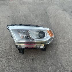 2018 Durango Headlight Xenon OEM 