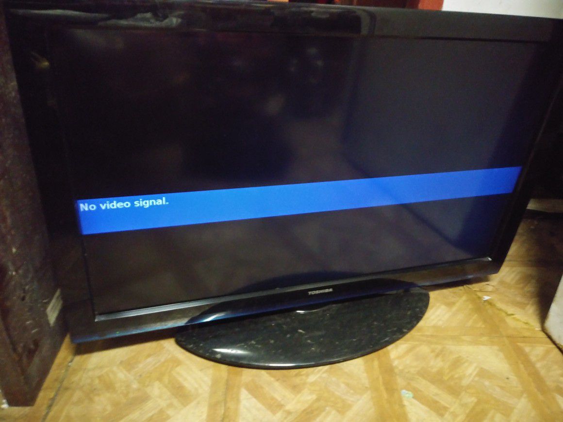 Toshiba 40in Flatscreen TV / Gaming & Computer Monitor / HDMI / VGA / RCA composite