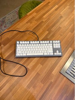 kbdfans tiger lite custom keyboard.